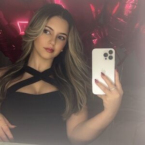 Meet your Posher, Liz